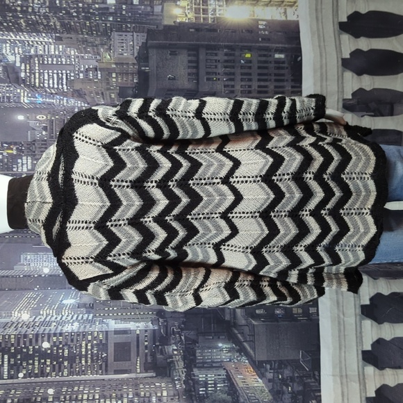 BCBG MaxAzria sz M Asymmetrical Knit  Wild Dove Combo Mohair Blend Sweater  NWT - Picture 3 of 7